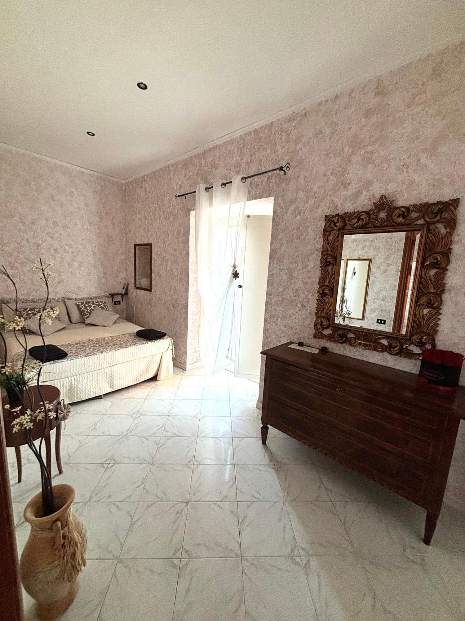 דירות נאפולי Rian House מראה חיצוני תמונה