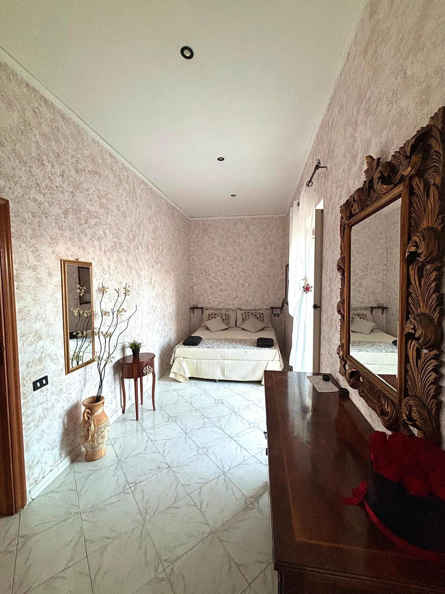 דירות נאפולי Rian House מראה חיצוני תמונה